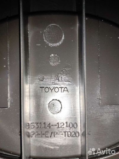 Скелет решетки радиатора Toyota Corolla E150