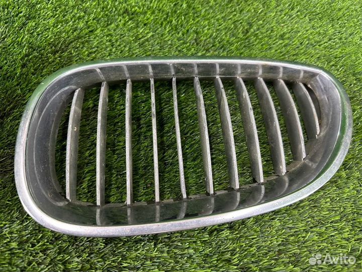 Решетка радиатора Bmw 5 E60 N52B25 2005