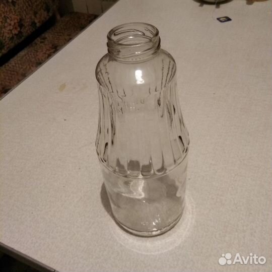 Бутылки стеклянные