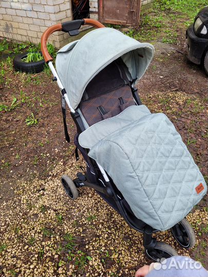 Прогулочная коляска