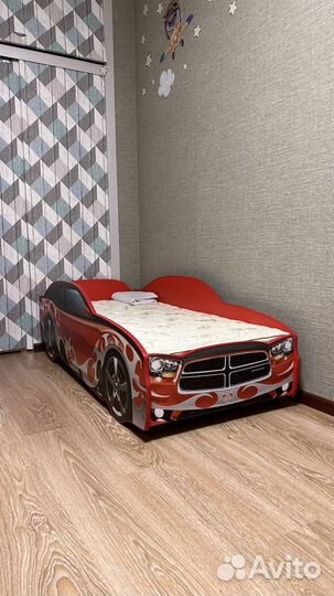 Детская кровать - машина с новым матрасом