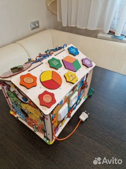 Бизиборд домик со светом большой