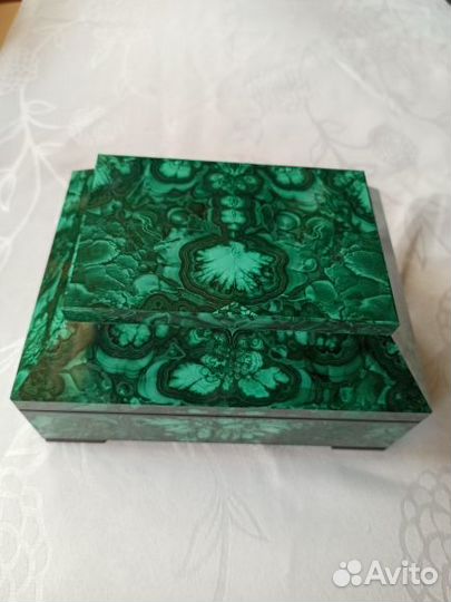 Малахитовый ларец