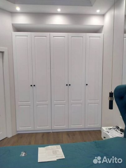 Шкаф распашной современный от производителя