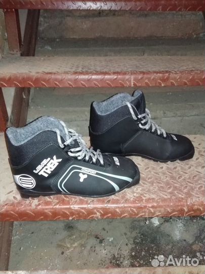 Ботинки лыжные