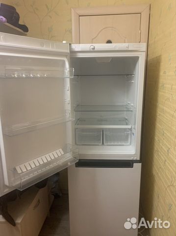 Холодильник бу indesit DSN16