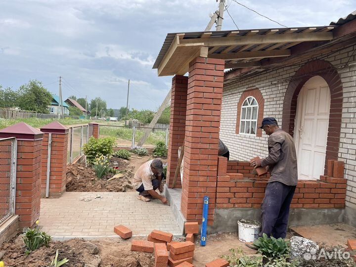 Бригада строителей