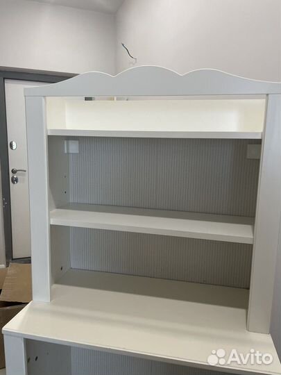 Стеллаж Икеа с пеленальным столиком в комплекте