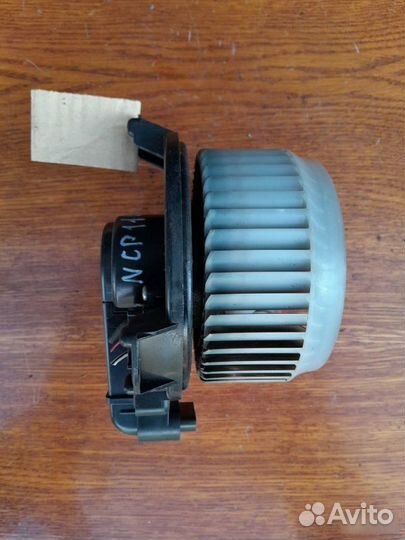 Моторчик печки Toyota Ist 110 2007-2016