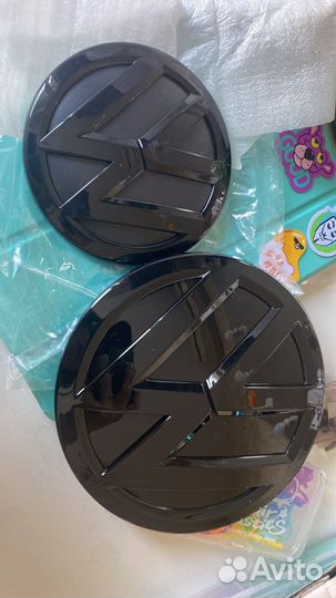 Эмблема на решетку радиатора. Фольксваген джетта