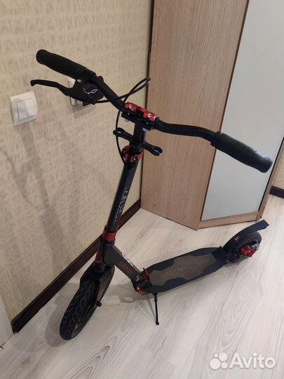 Самокат взрослый с большими колесами Tempish