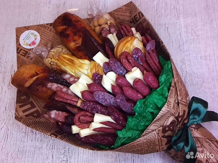 Мясной букет. Колбасный букет. Съедобные подарки