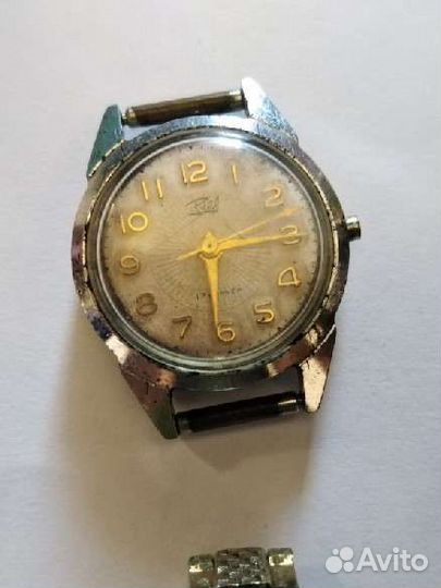 Часы СССР и далее