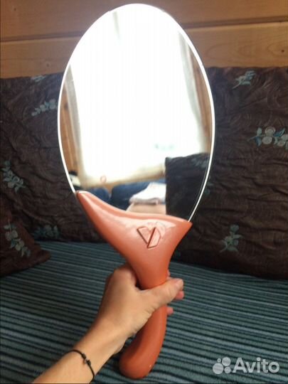 Зеркало с ручкой