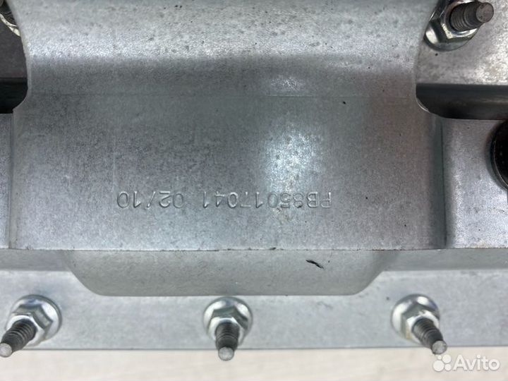 Подушка в торпедо Land Rover Discovery 4 L319