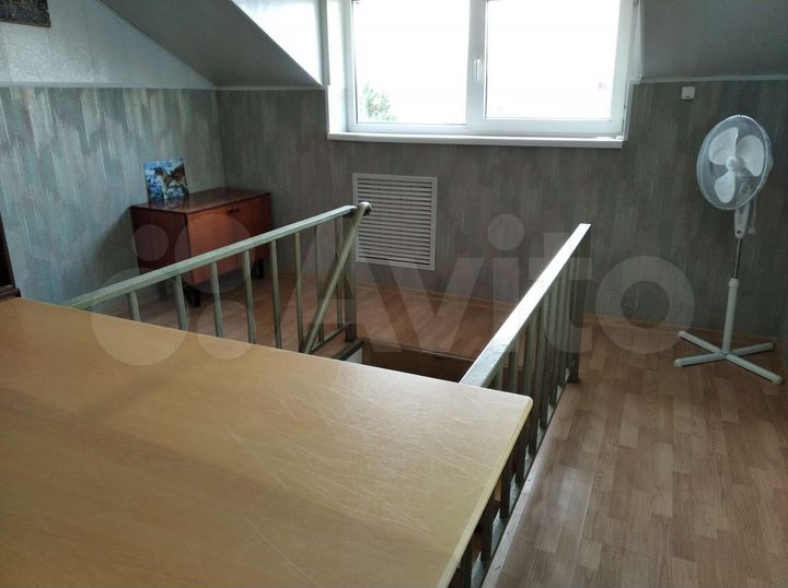 Комната 15 м² в 4-к., 2/2 эт.