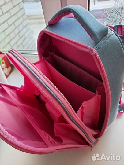 Рюкзак школьный для девочки с ортопедической спинк
