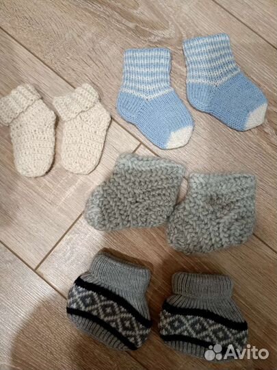 Вязаные носки для новорожденных