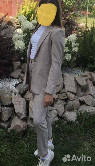 Школьный костюм