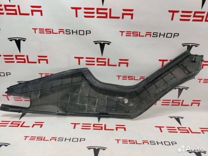 Подкапотный пластик левый Tesla Model S