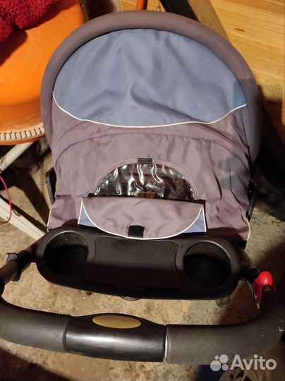 Прогулочная коляска