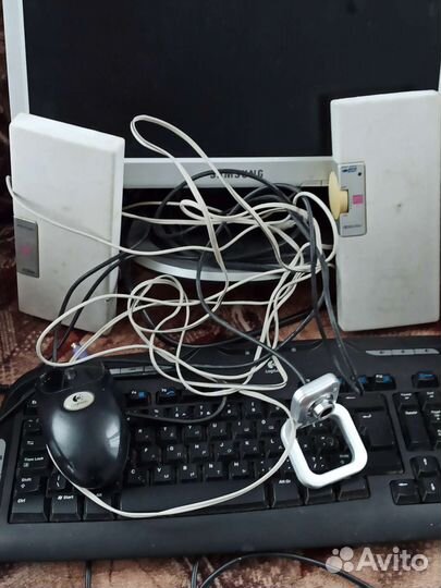Компьютер,клавиатура,мышка,камера,колонки,монитор