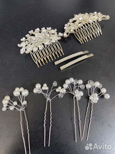 Заколка для волос со стразами