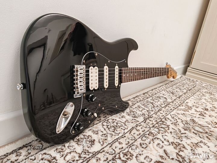 Fender squier bullet black/white