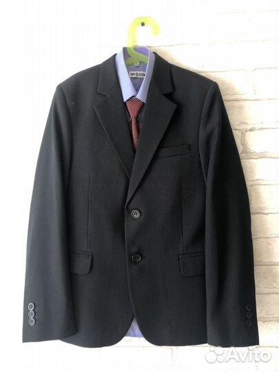 Пиджак с рубашкой 146 размера