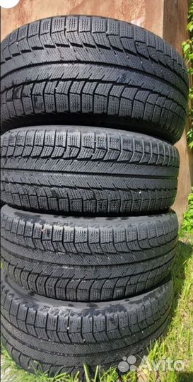 Michelin Latitude X-Ice 235/55 R19 105