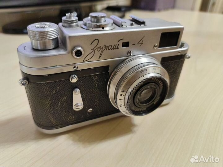 Фотоаппарат Зоркий-4