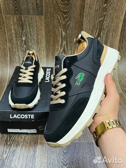 Удобные кроссовки lacoste