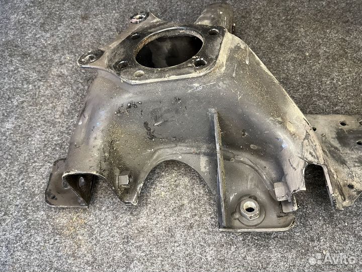 Задний продольный рычаг правый volvo s60 v60