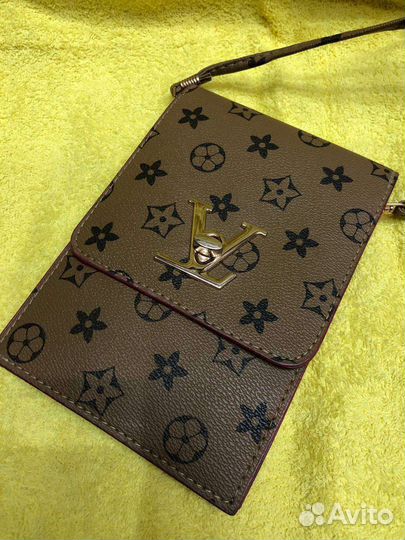 Кошельки Louis Vuitton