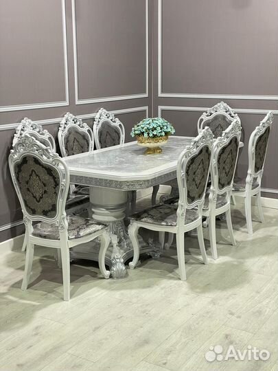 Стол кухонный и Стулья