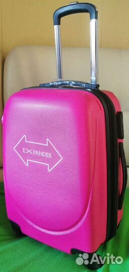 Чемодан на колесах детский
