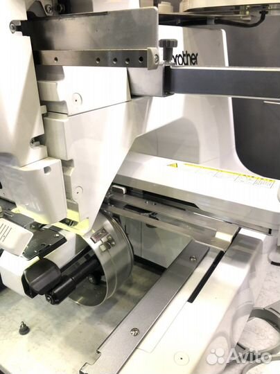 Вышивальная машина Brother PR1000e