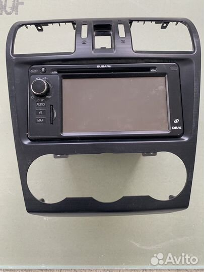 Штатная магнитола Subaru и рамки
