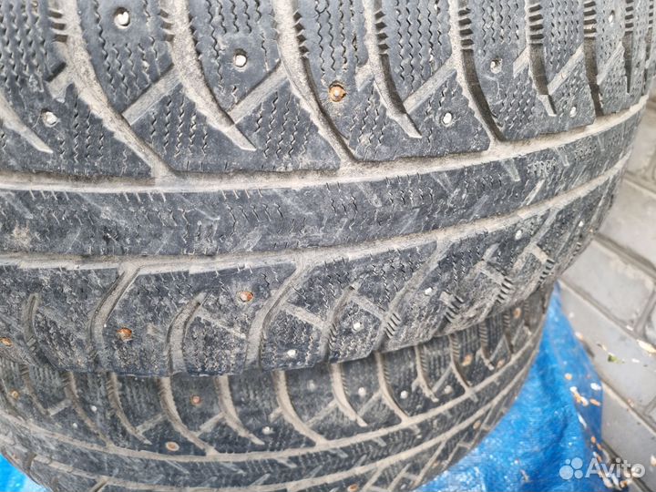 Bridgestone Ice Cruiser 7000 235/65 R17 108T