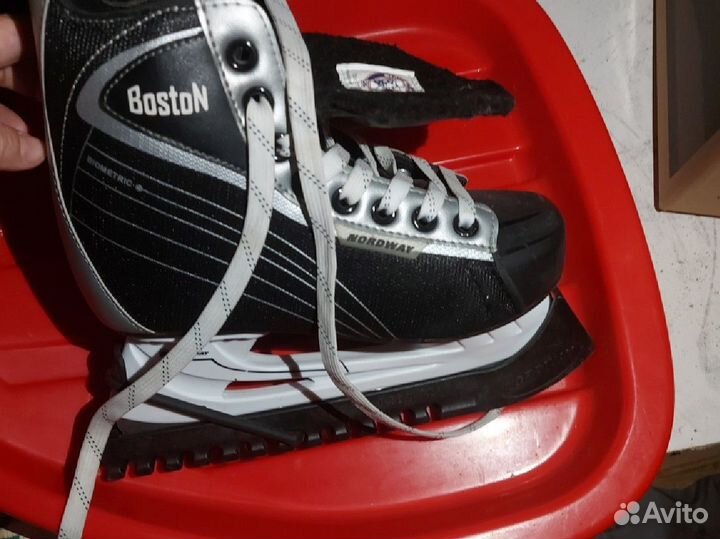 Хоккейные коньки Boston