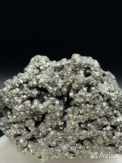 Минерал пирит (в наличии много)
