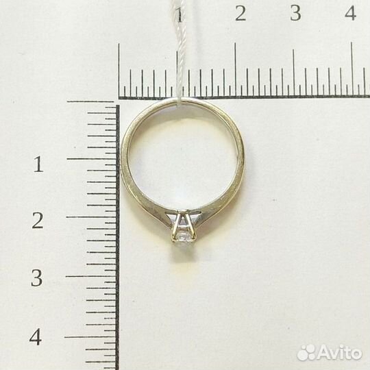 Кольцо с природным камнем Золото