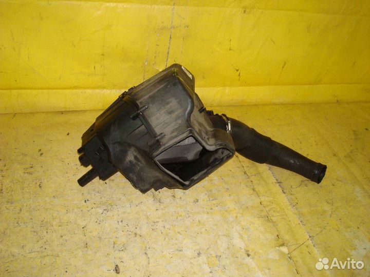 Корпус в.фильтра Audi A8 4H