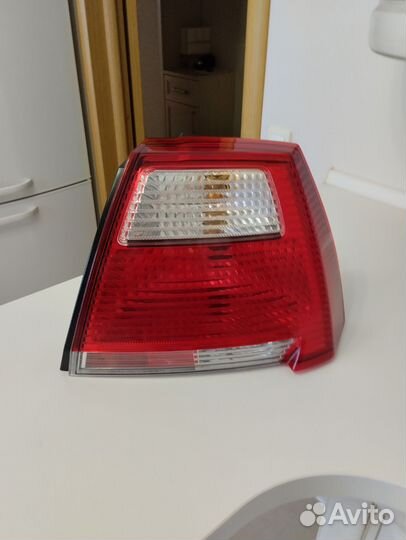 Задний правый фонарь на Митсубиси Галант