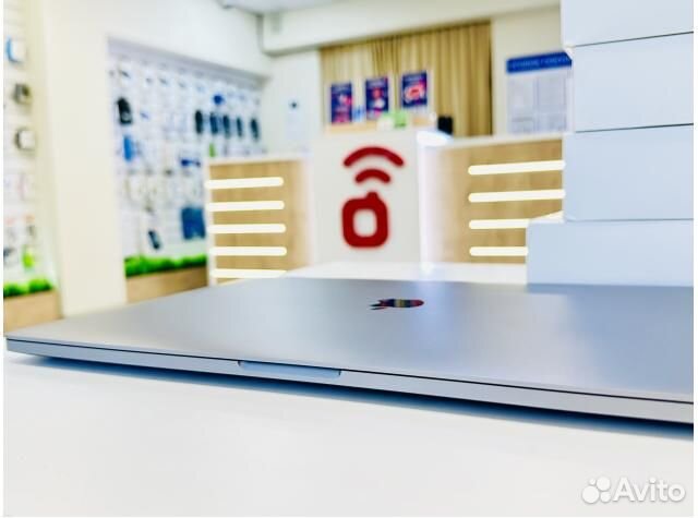 Apple Macbook Pro 15 16/512 (2018) Идеальное Б/У