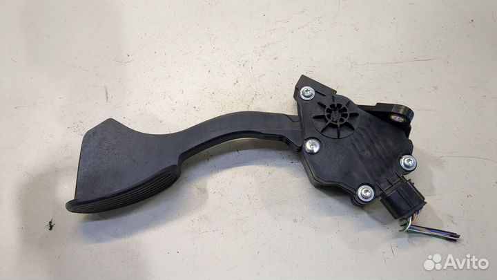 Педаль газа Toyota Prius, 2016