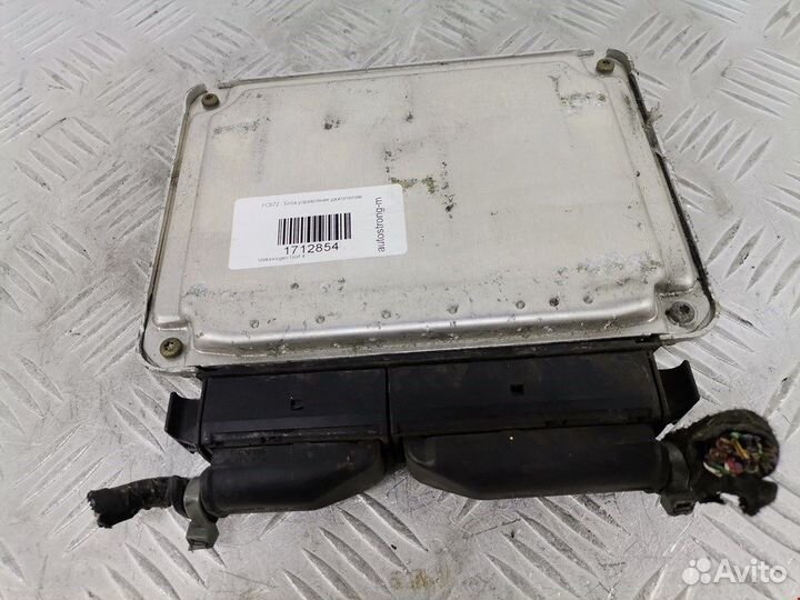 Блок управления двигателем для Volkswagen Golf 4