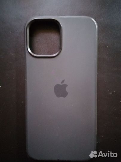 Чехлы на телефон iPhone 14