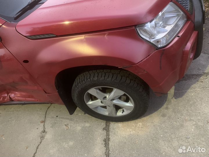 Suzuki Grand Vitara 2.0 AT, 2011, битый, 220 000 км