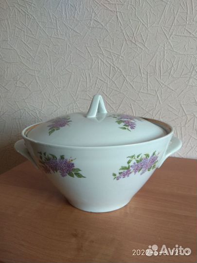 Фарфоровая супница